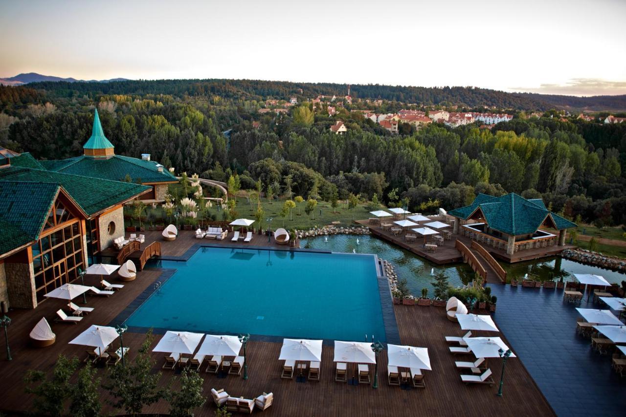 Michlifen Resort & Golf Ifrane  Exterior photo The swimming pool at the hotel
