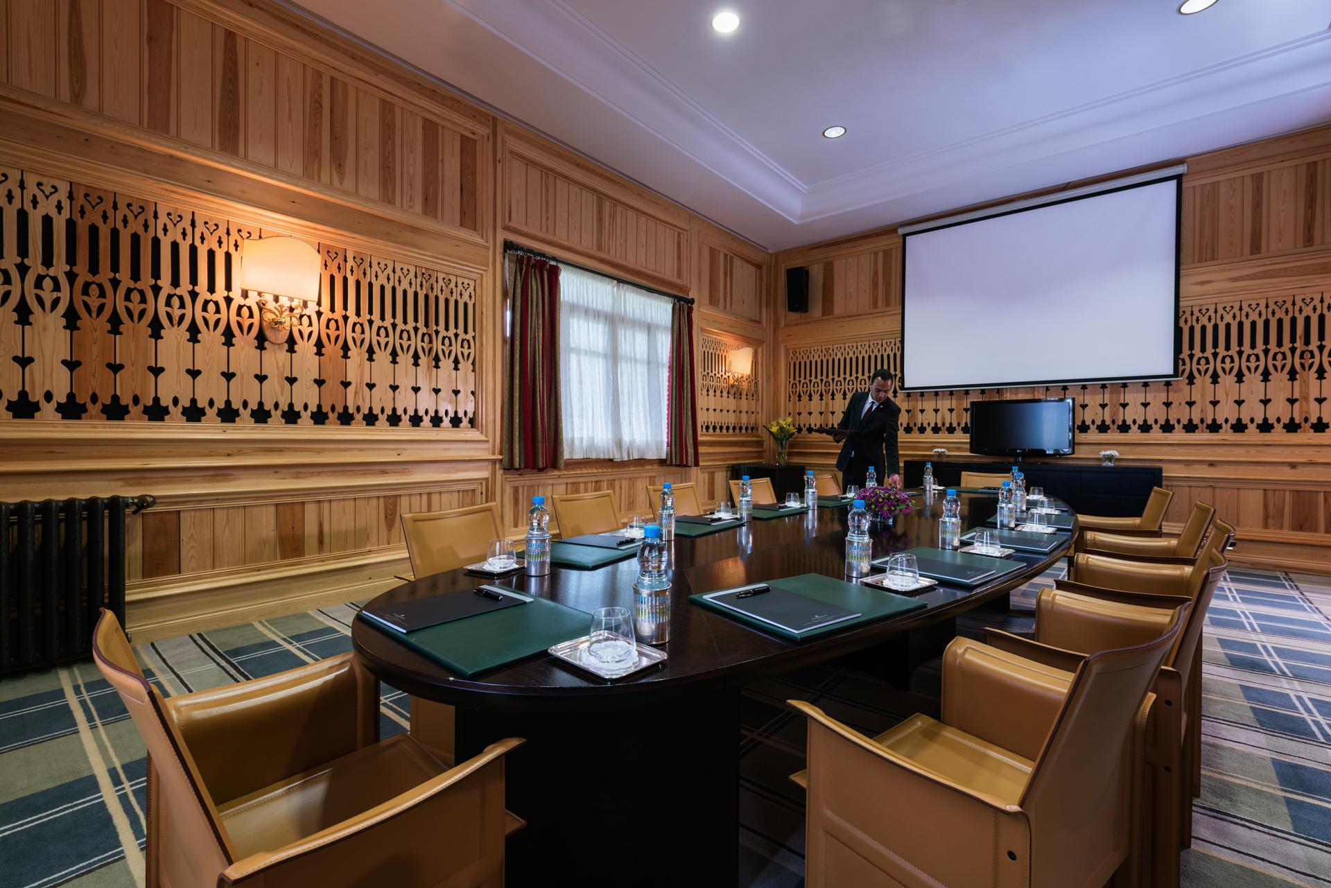 Michlifen Resort & Golf Ifrane  Exterior photo The boardroom at the hotel