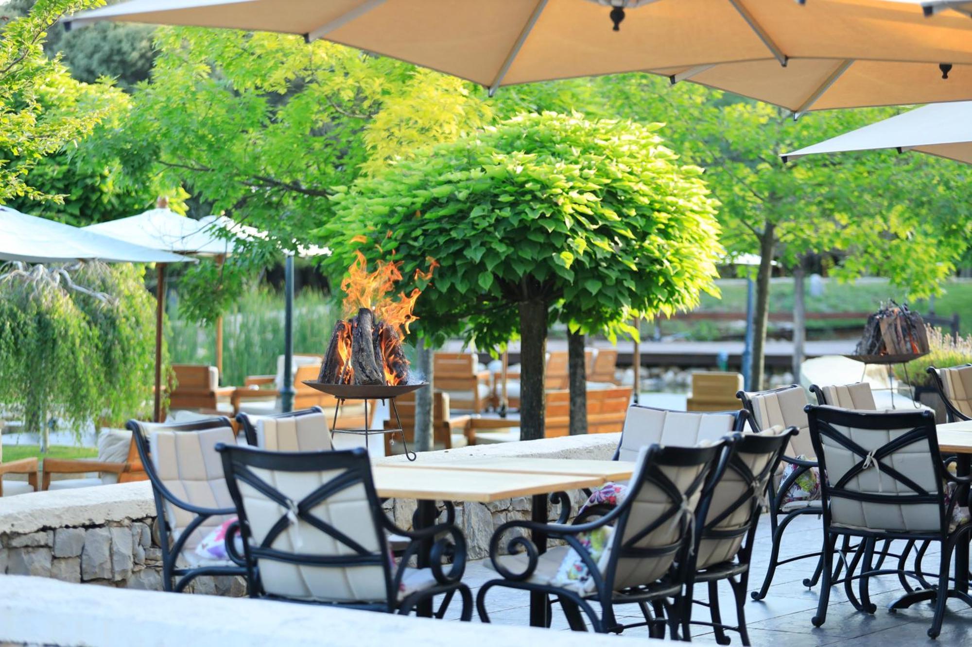 Michlifen Resort & Golf Ifrane  Exterior photo The restaurant