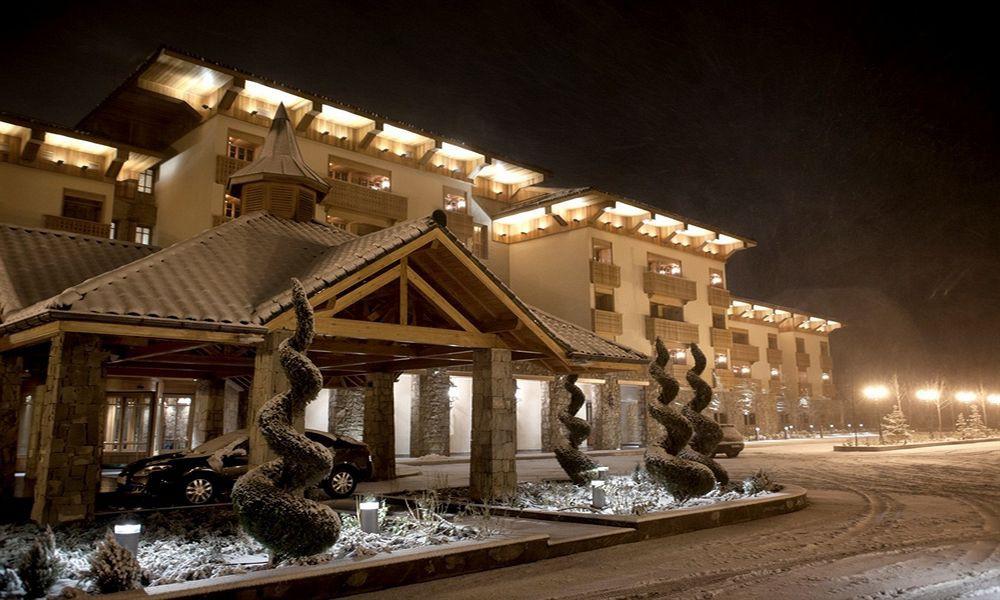 Michlifen Resort & Golf Ifrane  Exterior photo The main entrance of the resort